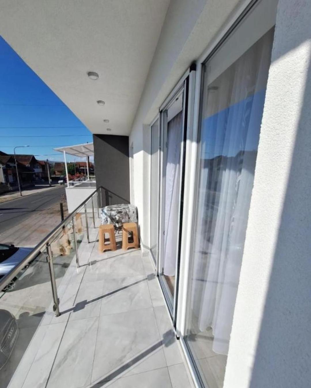 Apartmani Koki Кладово Екстериор снимка