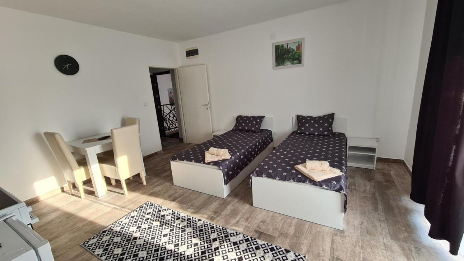 Apartmani Koki Кладово Екстериор снимка